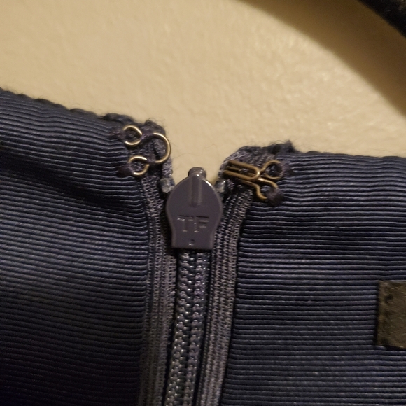 Ann Taylor Petite Short Sleeve Classic Tweed Pocket Shift Dress in Navy Size 00P - Picture 8 of 9